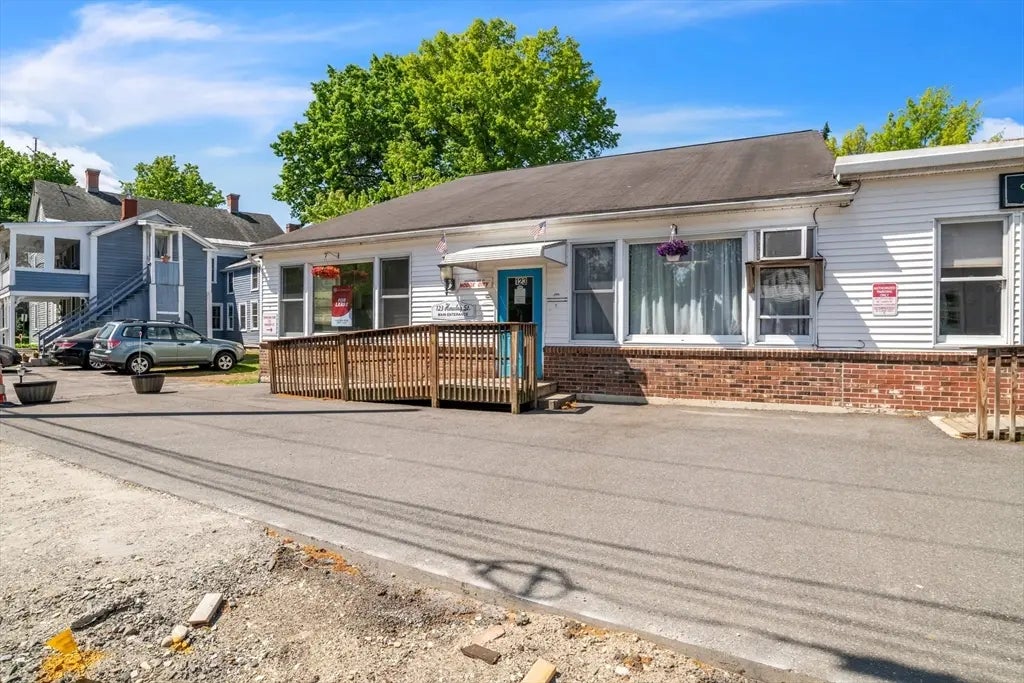 123 Hawley St, Northampton