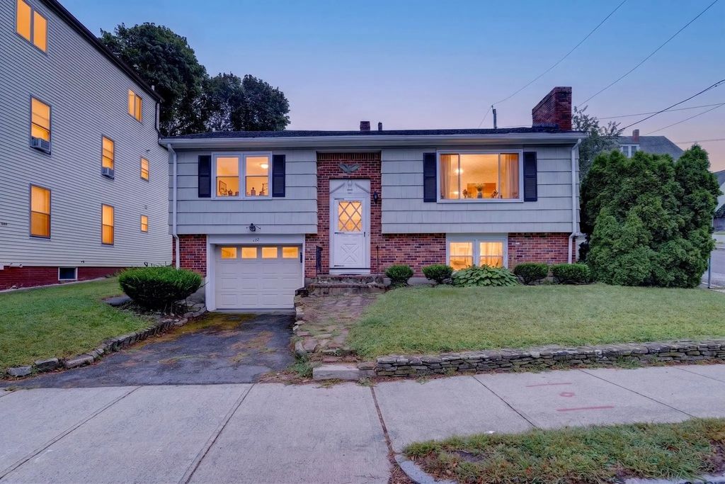 219 North St., Salem