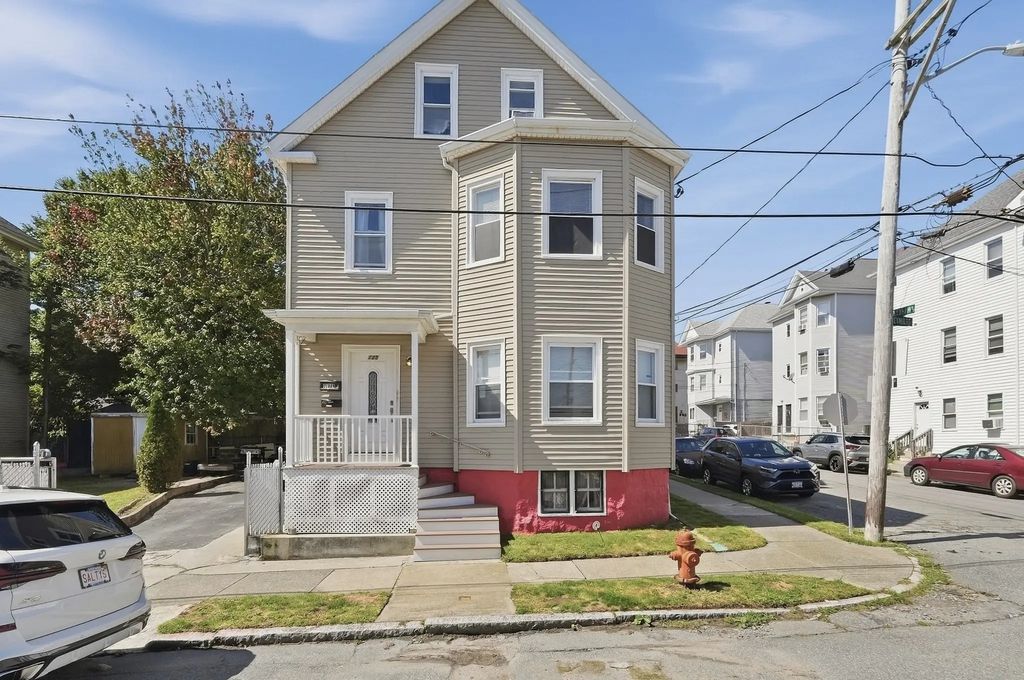 125 Reynolds St, New Bedford