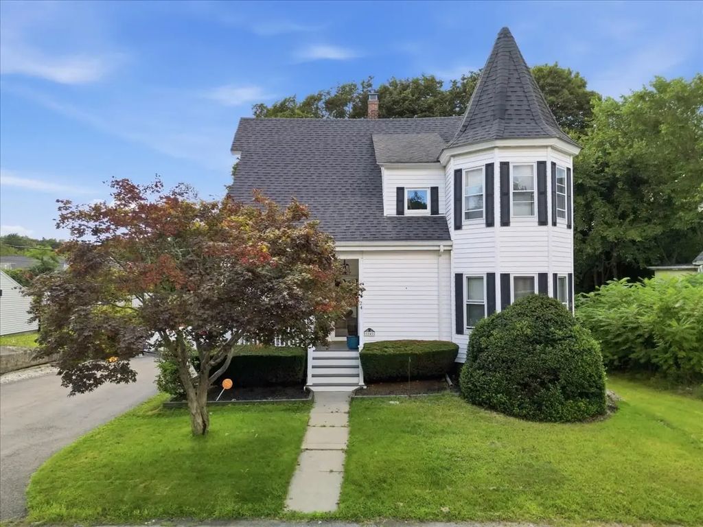 24 Poole St, Brockton