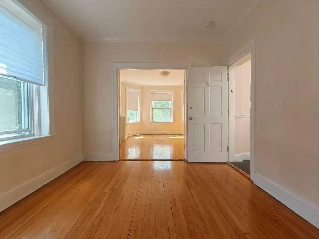 55 Thatcher #6, Brookline