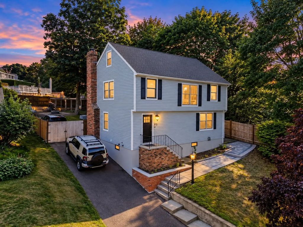 59 Maplewood Rd, Lynn