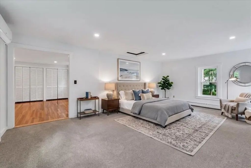 3 Viber Ln #1, Falmouth