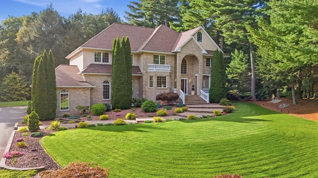 168 Southwood Dr., Ludlow