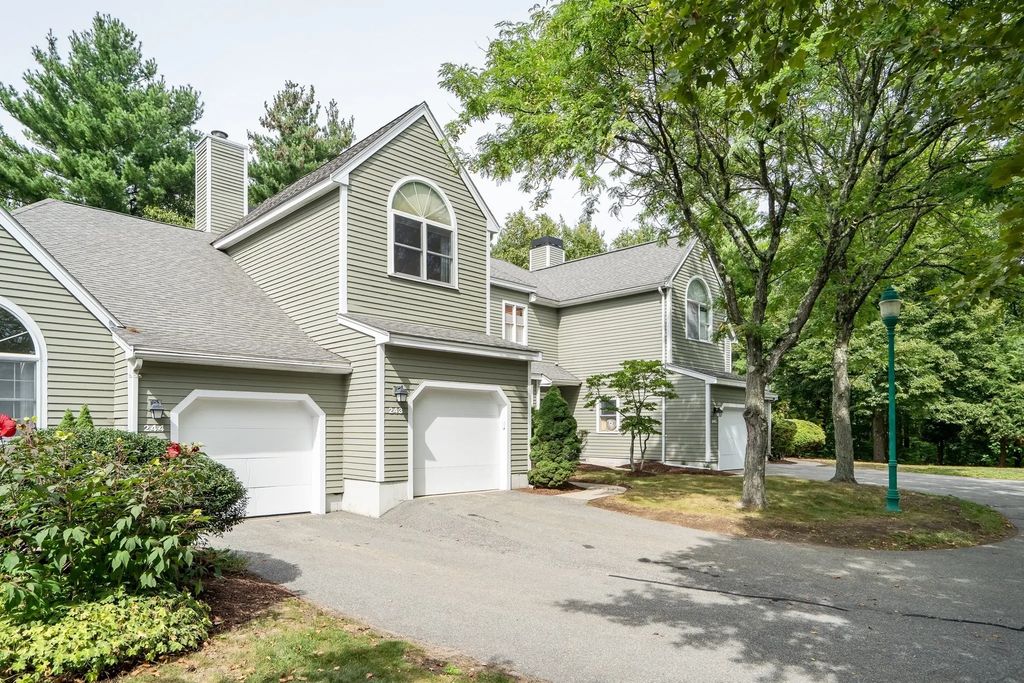 243 Bishops Forest Dr #243, Waltham