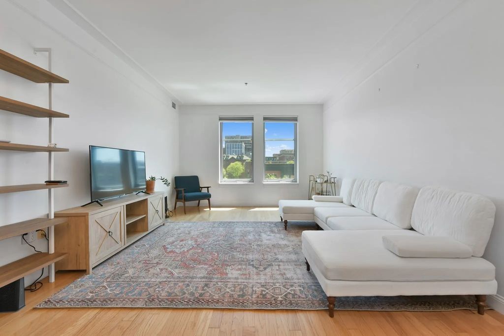 1597 Washington St #4-406, Boston