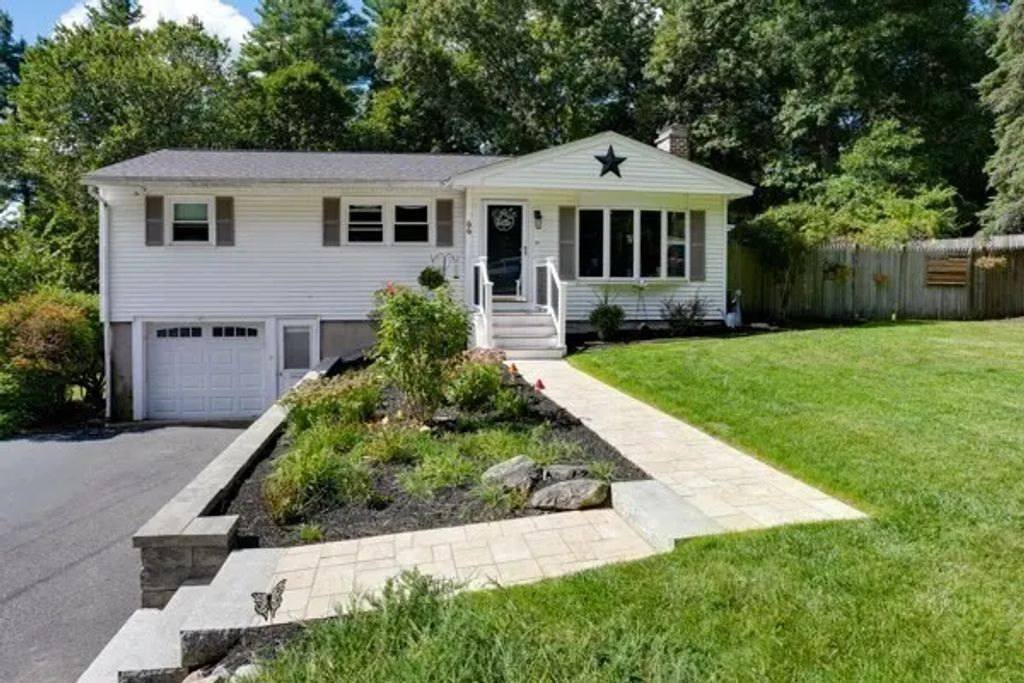 66 Old Bolton Rd, Hudson