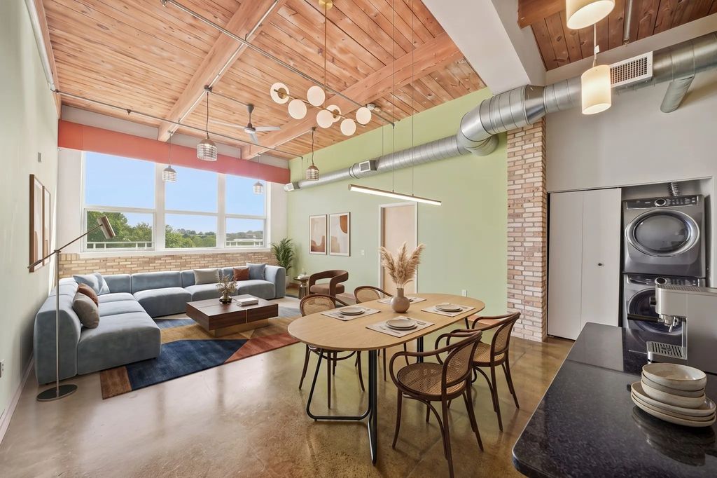 120 Holmes St #312, Quincy