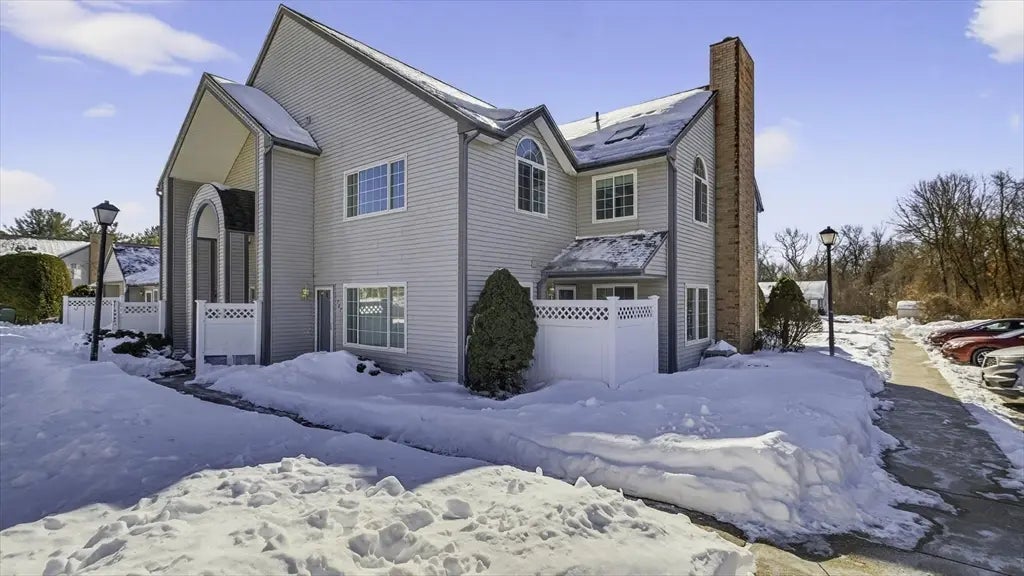 104 Johnson Rd #707, Chicopee