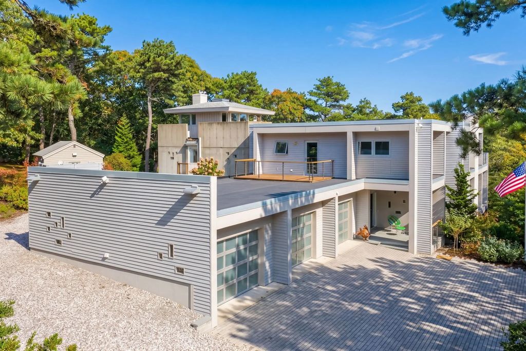 6 Huckleberry Lane, Truro