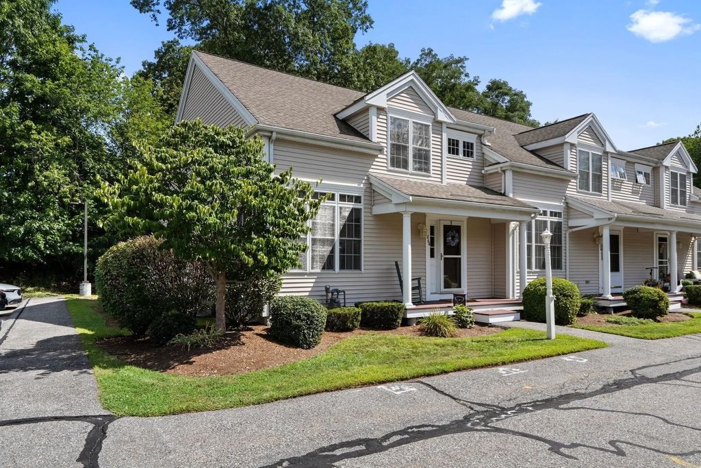 864 Brockton Ave #864, Abington