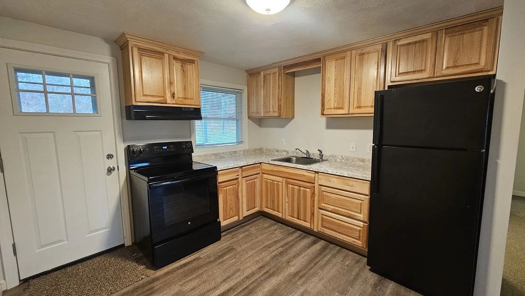 278 Dresser Hill #6, Dudley