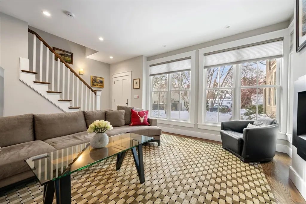 4 Brattle Cir. #4, Cambridge