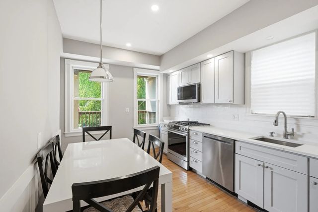 9 Hatch St #2, Boston