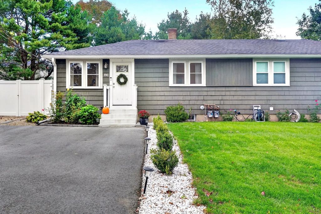 63 Neillian Way #63, Bedford