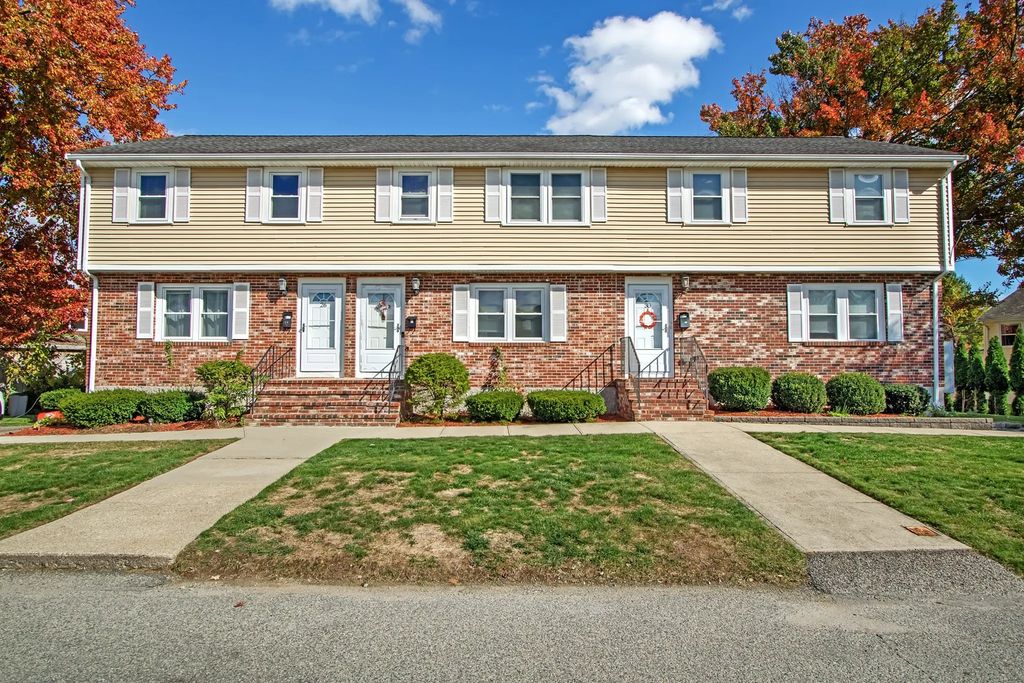 26 Moreland Ave #28, Dedham