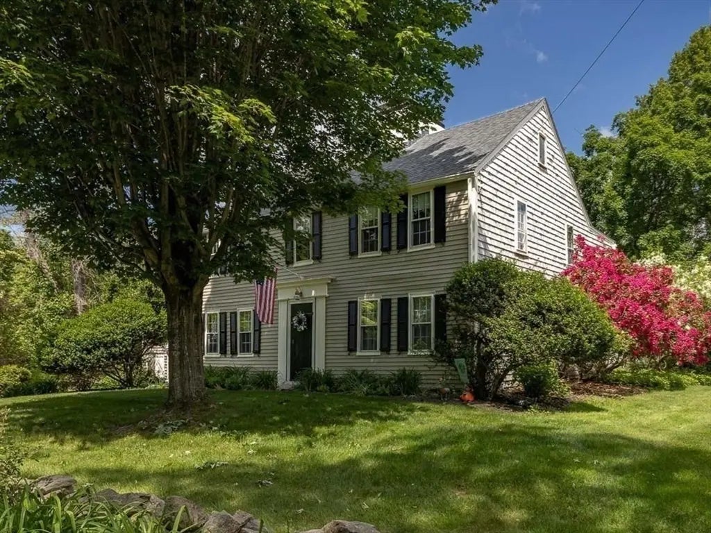 100 Turkey Hill Road, Newburyport