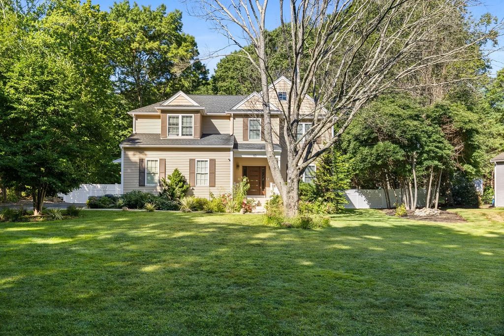 60 Shufelt Rd, Walpole