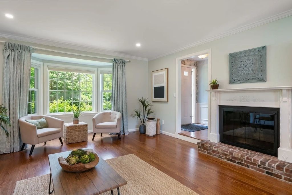 22 Floret Circle #22, Hingham