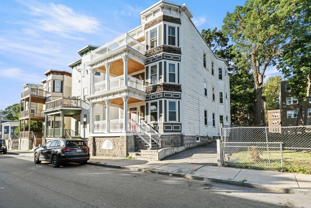 33 Hollander St, Boston