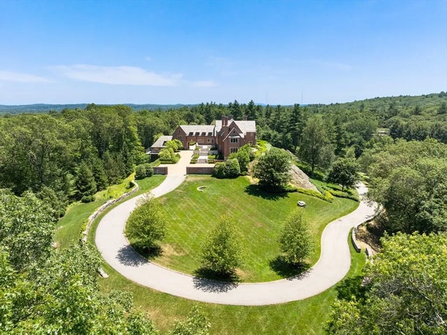 4 Willow Road, Weston