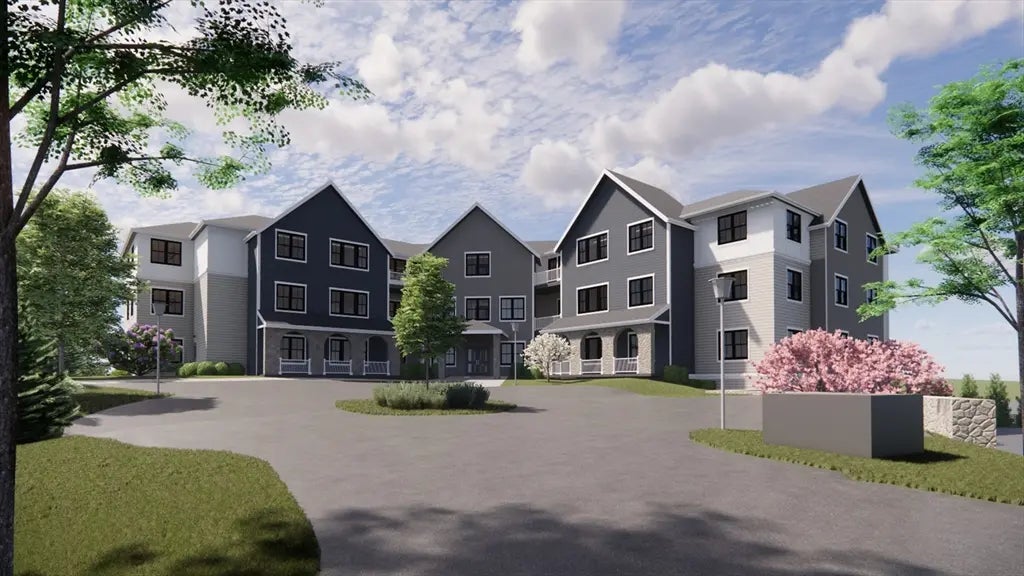 16 Stearns #108, Wellesley