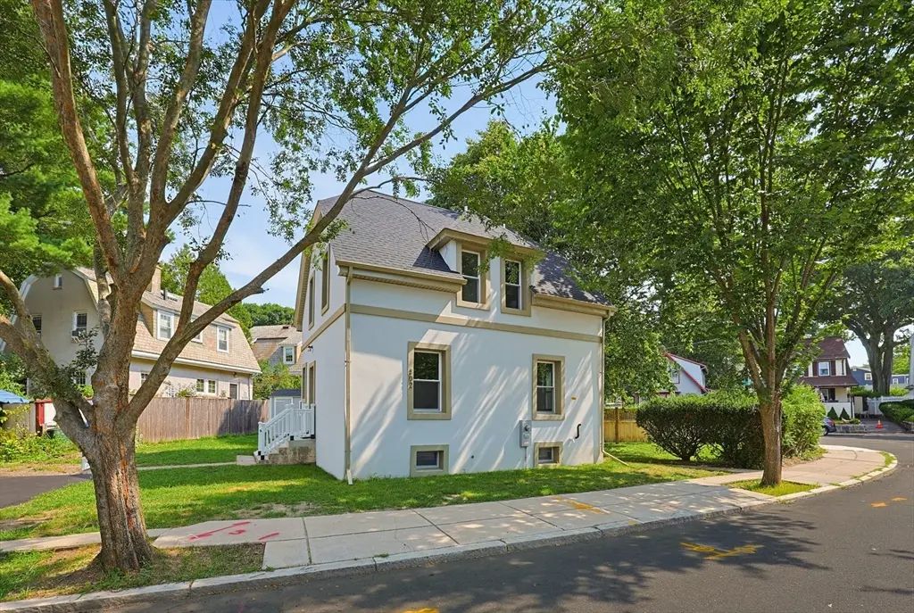 302 Wachusett St, Boston