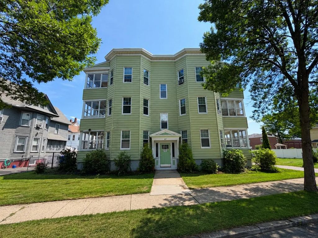 15-19 Litchfield St, Springfield