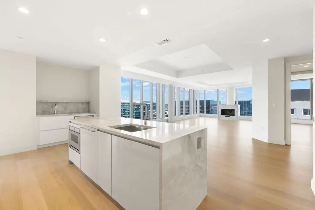133 Seaport Blvd #ph2a, Boston