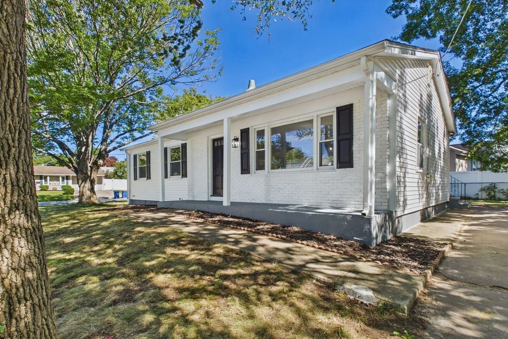 109 Easton Street, New Bedford