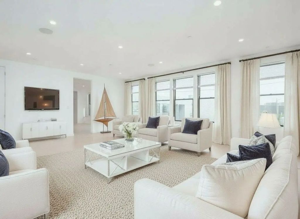 340 West 2nd Street #9, Boston
