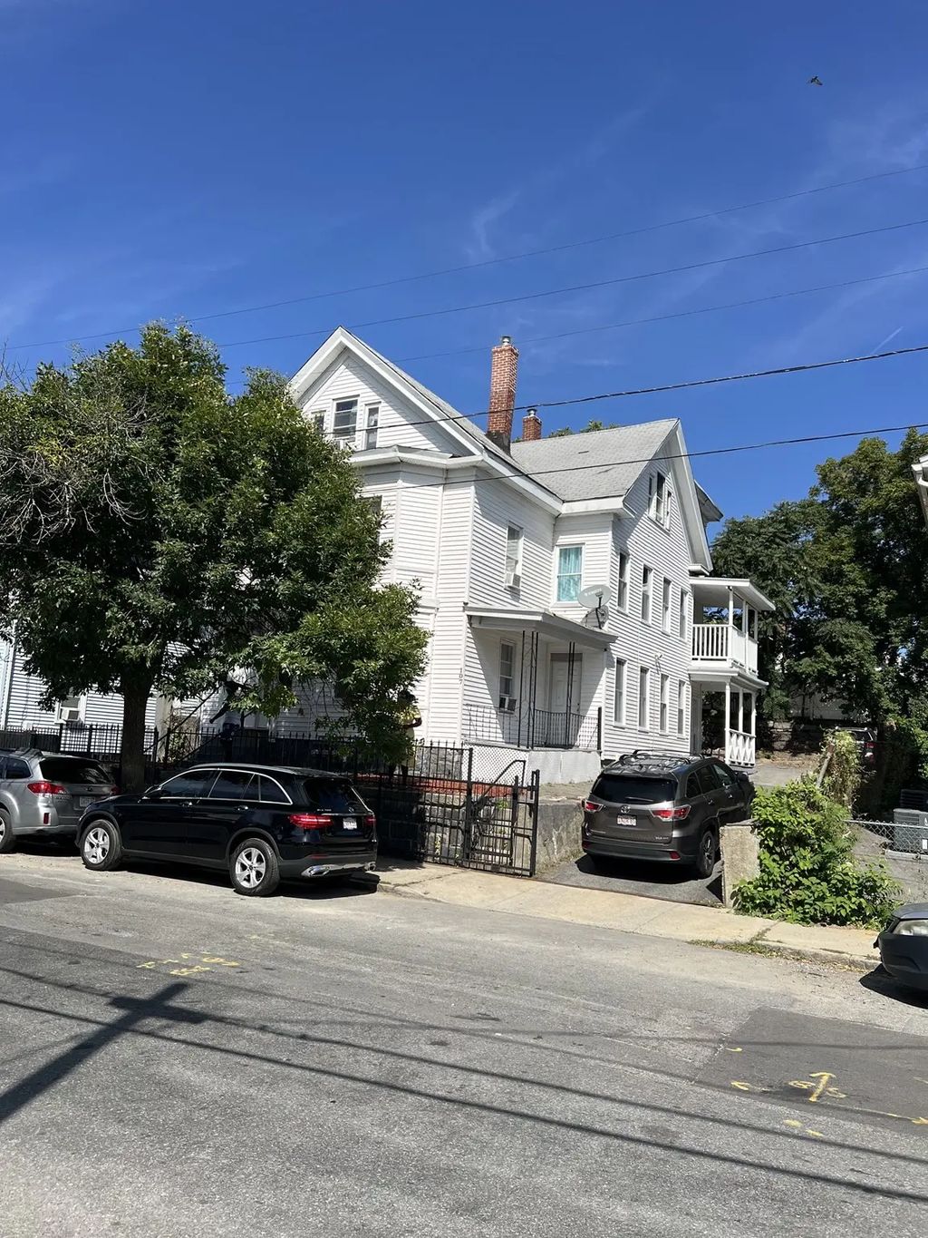 107 Oxford Street, Lawrence
