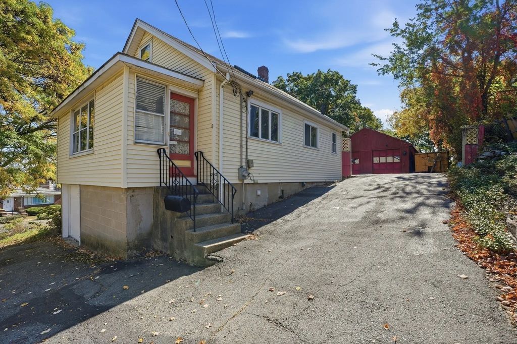 8 First St, Malden