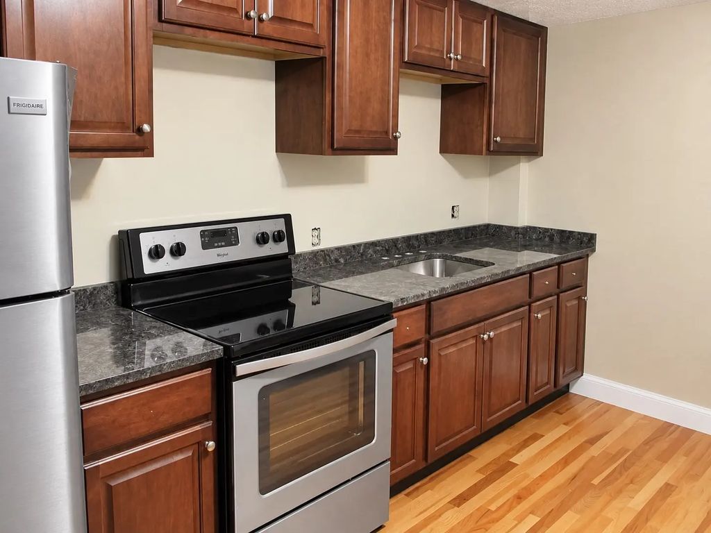 393 Washington St. #2, Braintree