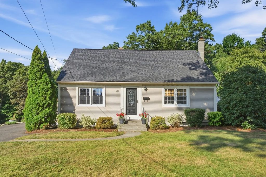 158 Telegraph Ave, Chicopee