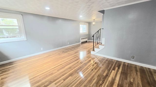 11 Stow Rd, Boston