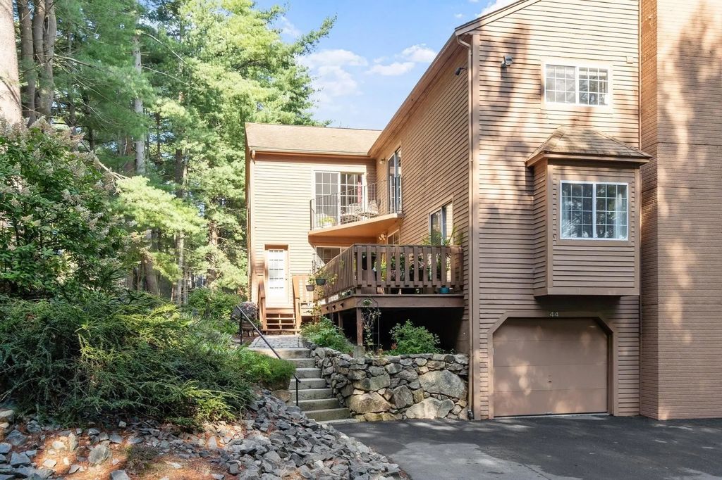 44 Voyagers Ln #44, Ashland