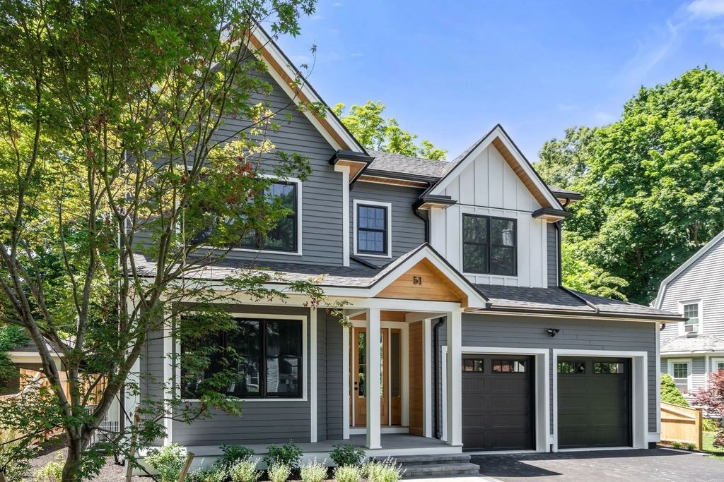 51 Davis Ave, Newton