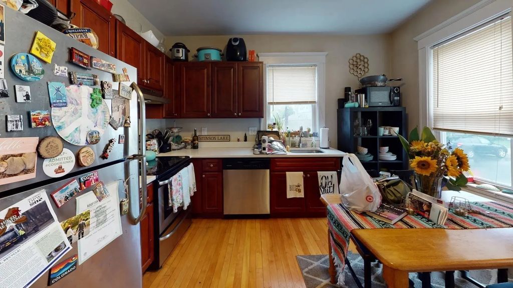 295-297 Washington St #295, Quincy