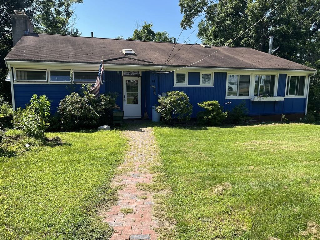 41 Iroquois Street, Worcester