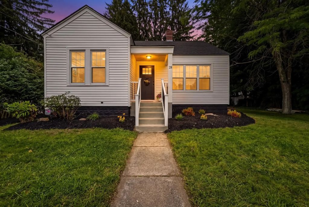 28 Southold Rd, Worcester