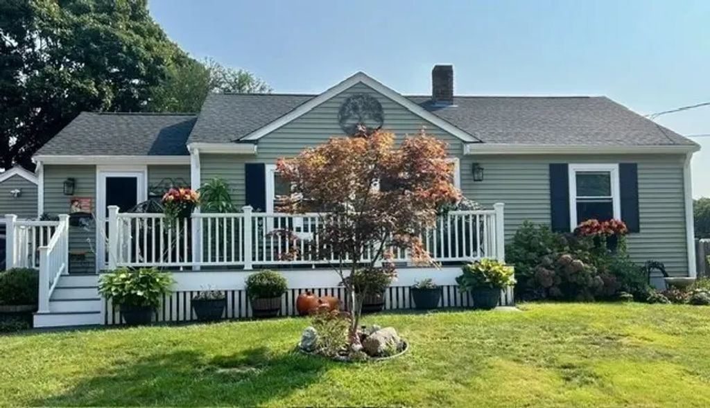 78 Doris Dr, Abington