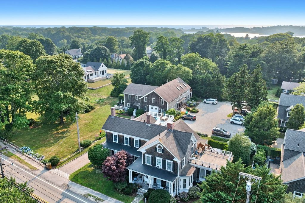 606 W Falmouth Hwy #4, Falmouth