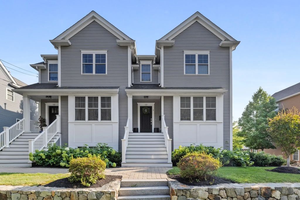 12 Grove St #2, Waltham