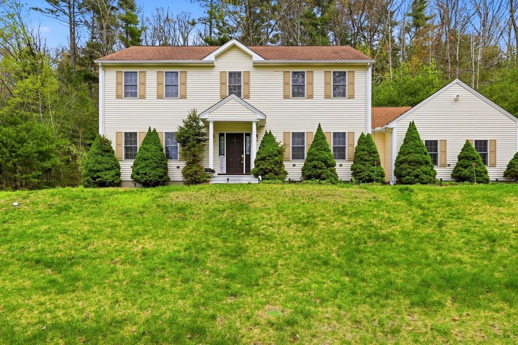 17 Sherman Hill Rd, Ware