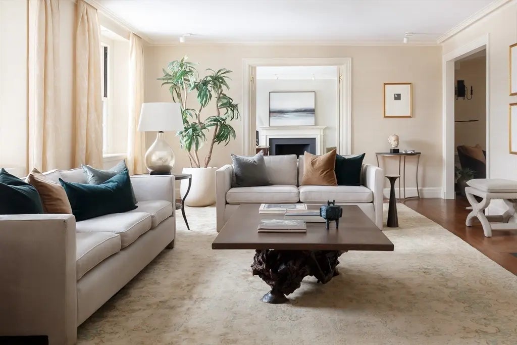 172 Beacon Street #4, Boston