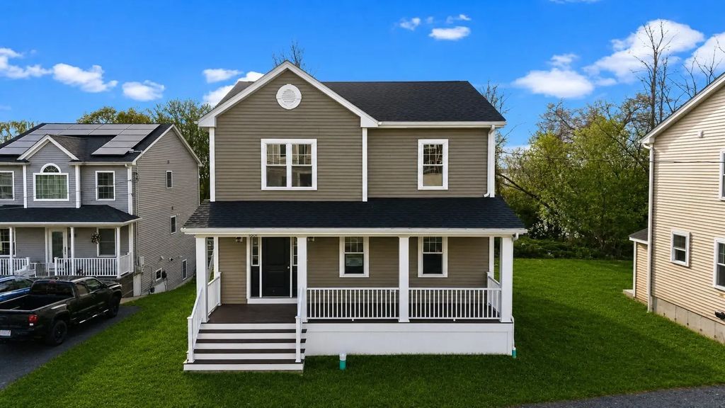 1001 Bay Street, Fall River