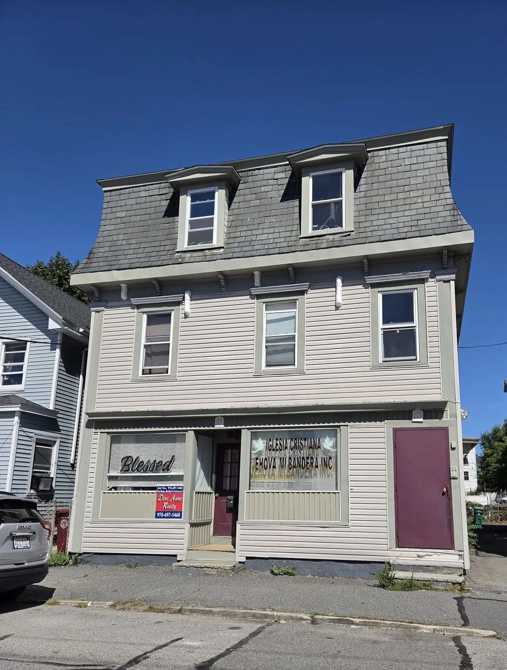 63-65 Lakeview, Lowell