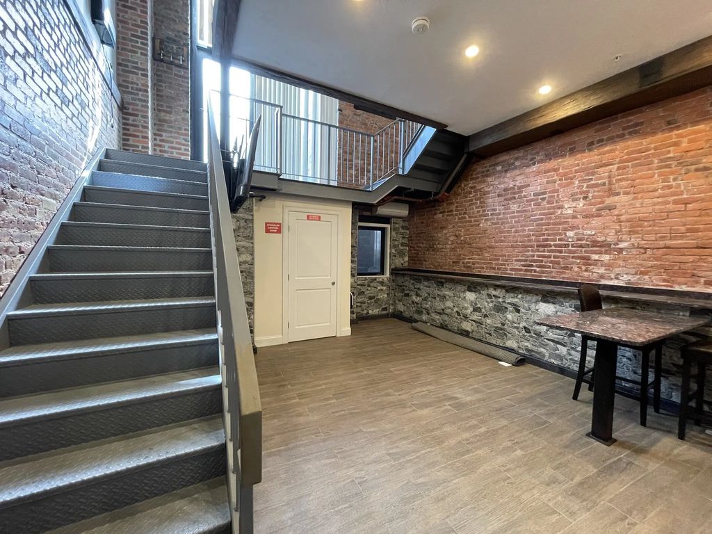 1028 Commonwealth Ave #102, Boston
