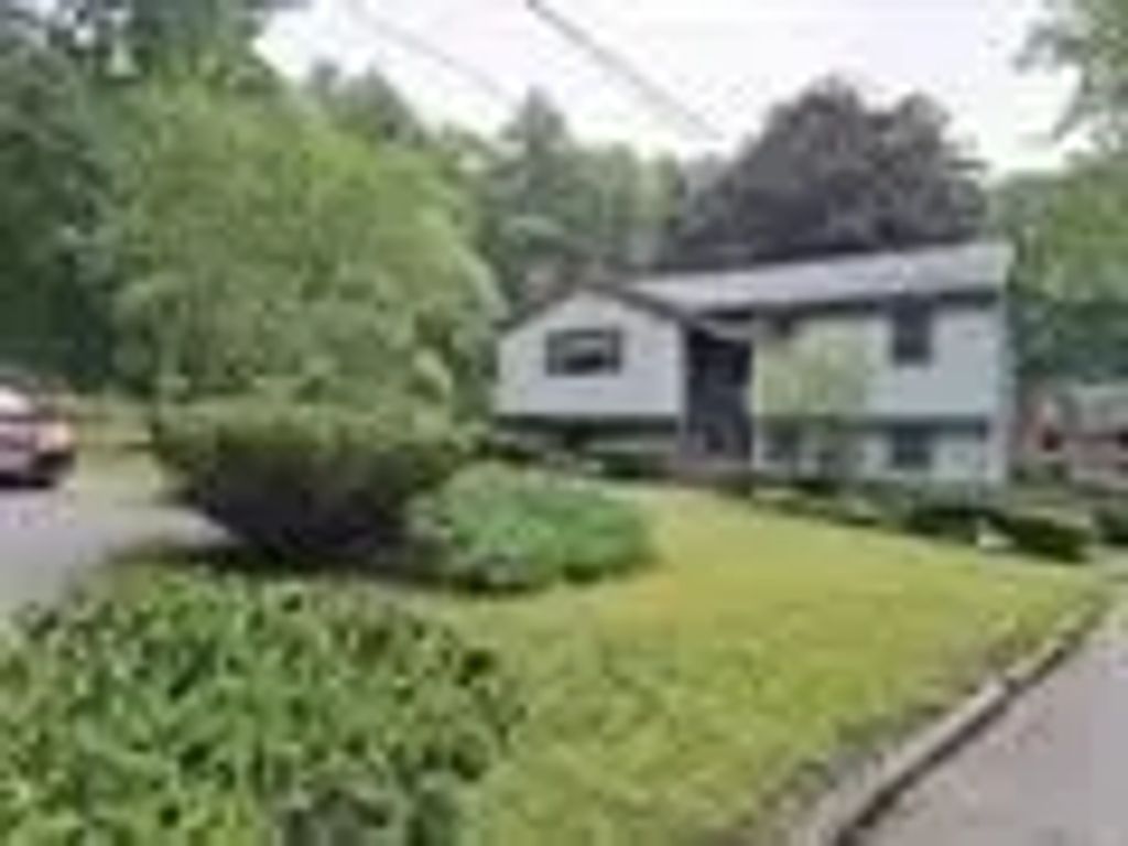 62 Thornell Rd, Newton
